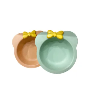 comedero para la alimentacion de gatos en forma de minnie con moño